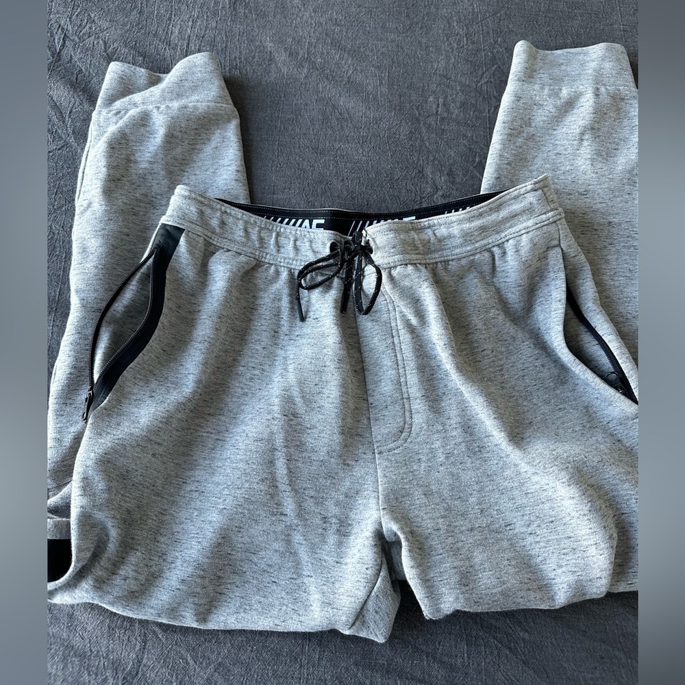 American Eagle Gray Jogger Sweatpants